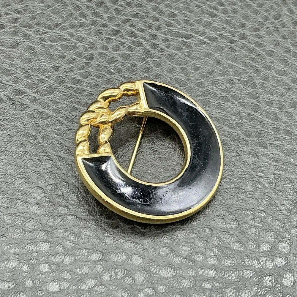 Vintage Monet Brooch Black Enamel Circle Pin Gold Tone Chain Link Round Jewelry